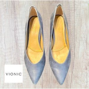 Vionic Josie Leather Kitten Heels in Dusty Blue